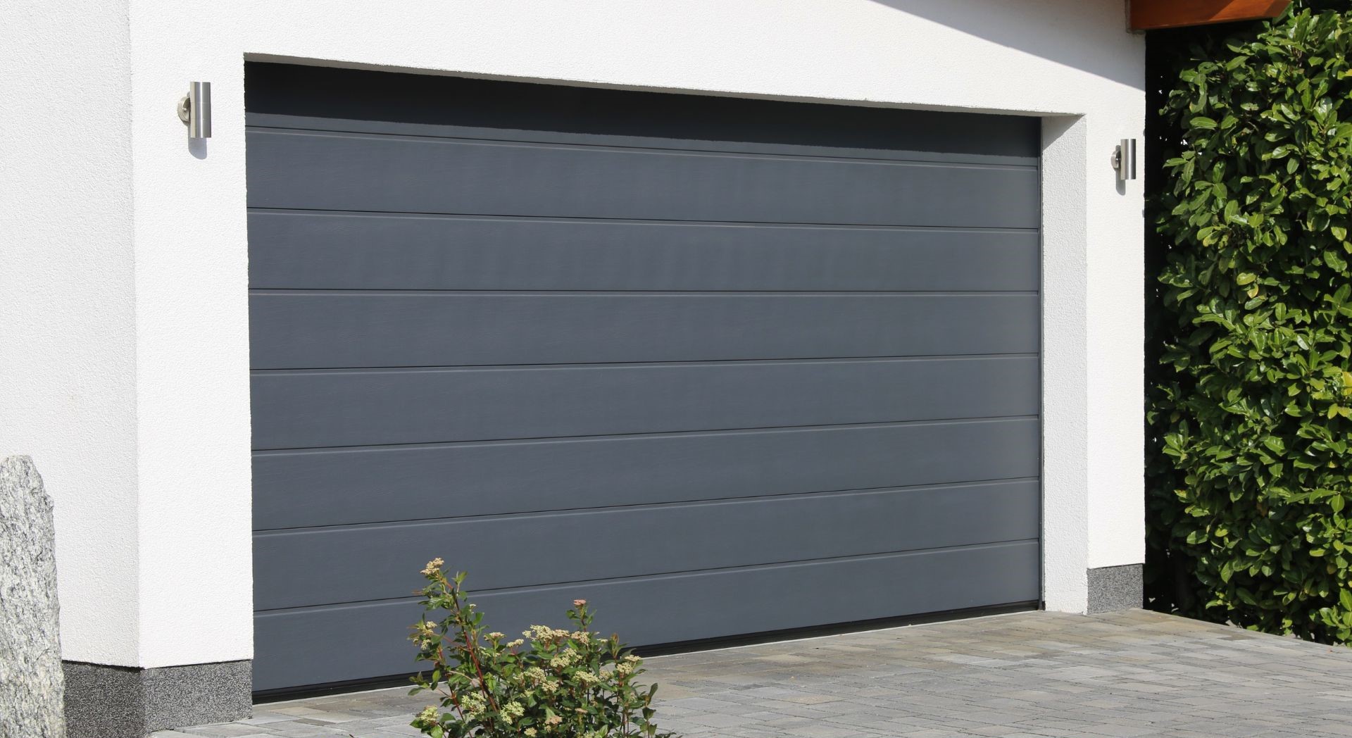 5 Considerations to Replace Garage Door Panels