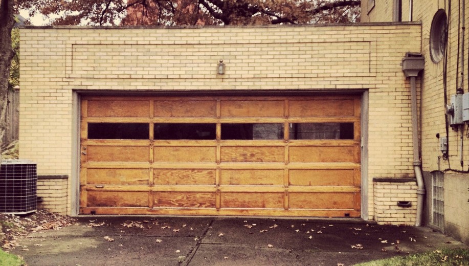 old garage door - Benefits of garage door replacement